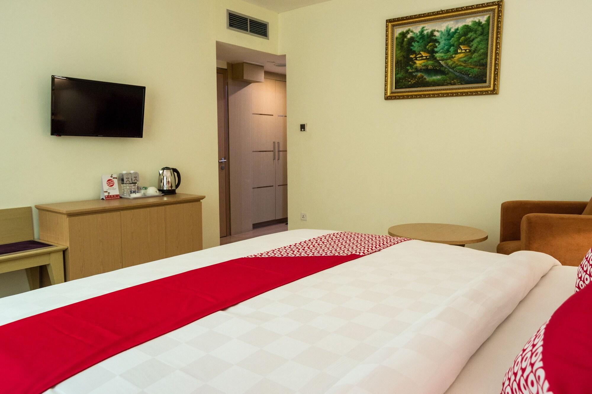 D'Grande Hotel Batam Экстерьер фото